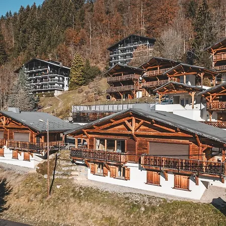 2 Bed Chalet, Sleeps 5 With Shared Pool - Morzine Exterior foto