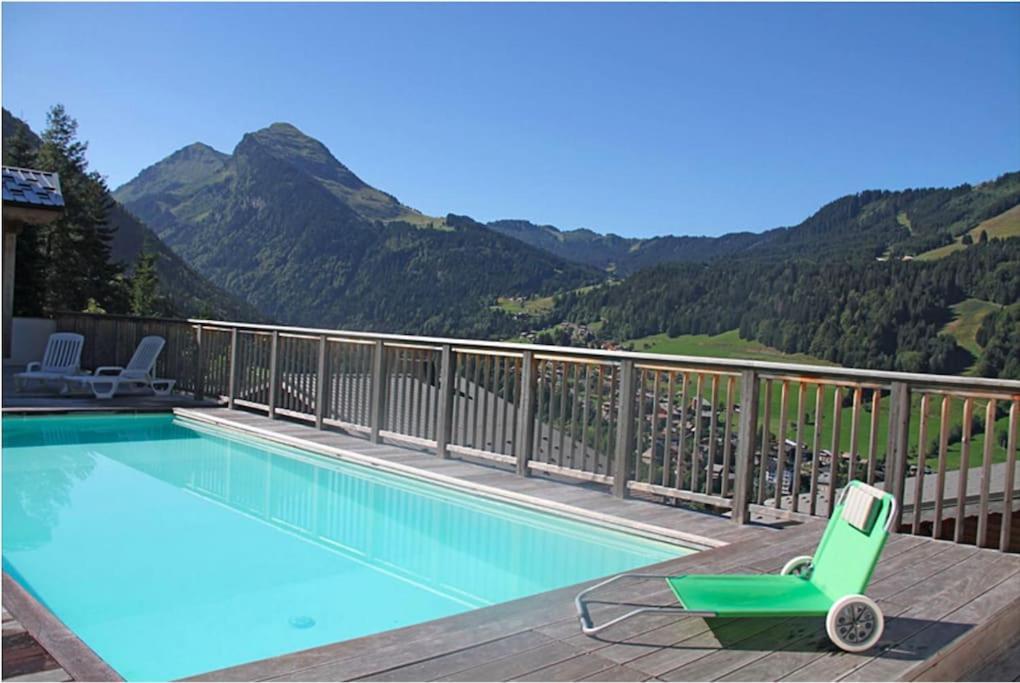 2 Bed Chalet, Sleeps 5 With Shared Pool - *